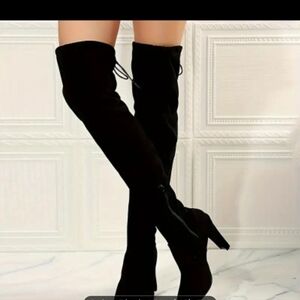 Chic Black Over-the-Knee Boots